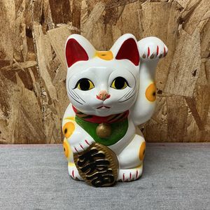 陶器製 招き猫のYahoo!オークション(旧ヤフオク!)の相場・価格を見る