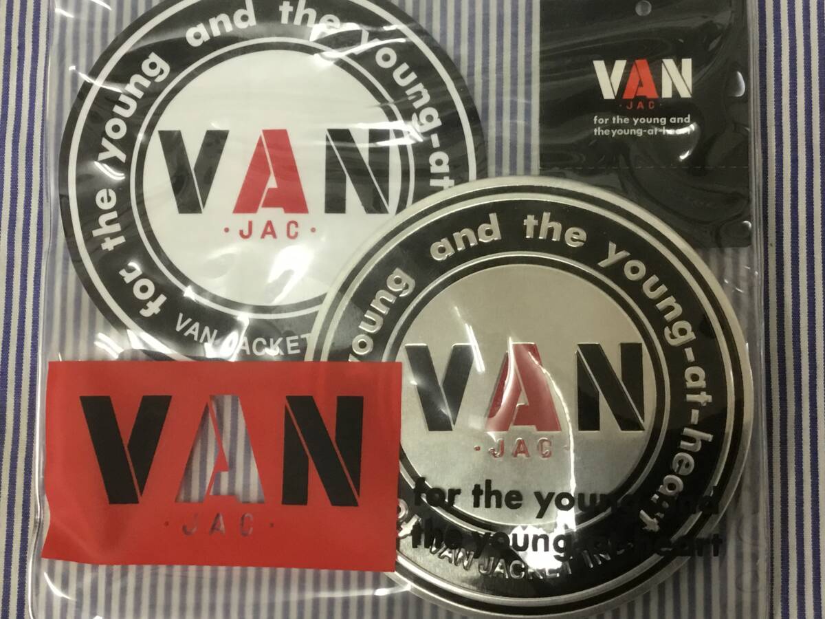 VAN 紙袋の値段と価格推移は？｜9件の売買データからVAN 紙袋の価値が
