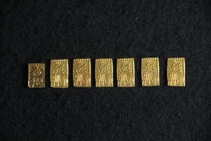 金色良好】✿明治二分金✿本座製 金色良好】✿明治二分金✿本座製