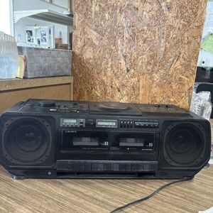 クラウン ラジカセの値段と価格推移は？｜6件の売買データからクラウン