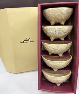 小篠綾子の値段と価格推移は？｜2件の売買データから小篠綾子の価値が