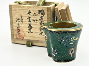 Inaba 稲葉七宝　ヴィンテージ　花模様　七宝焼ボックス 稲葉七宝の値段と価格推移は？｜1件の売買データから稲葉七宝の価値が
