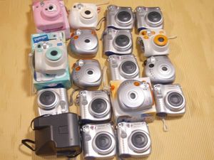 ポラロイドカメラ フィルムの値段と価格推移は？｜48件の売買データ