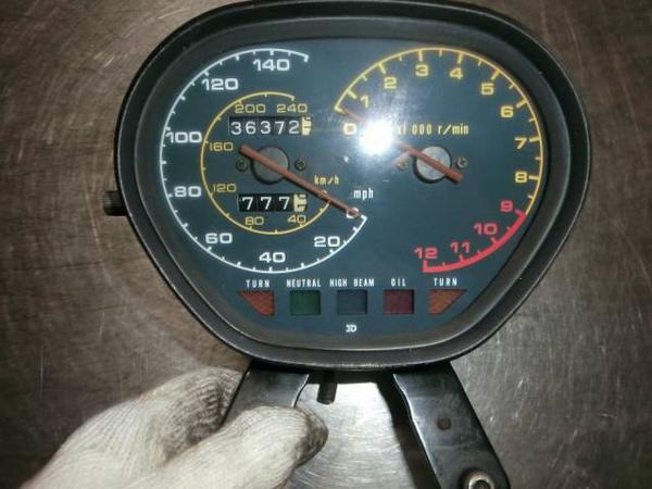 Gsx1100sカタナ 純正メーターassy マイル表示 刀1100 スズキ用 売買されたオークション情報 Yahooの商品情報をアーカイブ公開 オークファン Aucfan Com