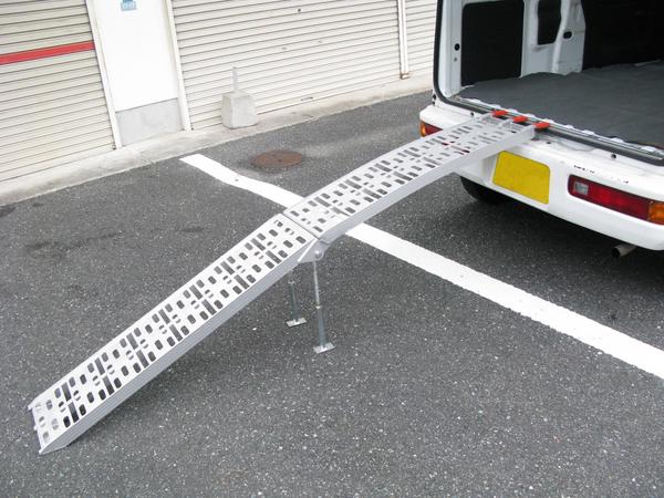 代引324円 6061-T6アルミ使用スタンド付き/アルミラダーレールＡ