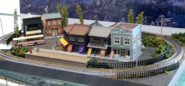 【SAZAN】ジオラマ小型レイアウト 昭和の街並 45x30cm★小2