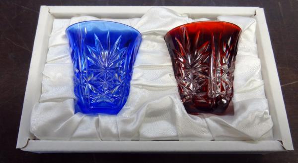 Bana8◆展示品◆カメイガラス 色被切子 ぐい呑み ペア 赤×青