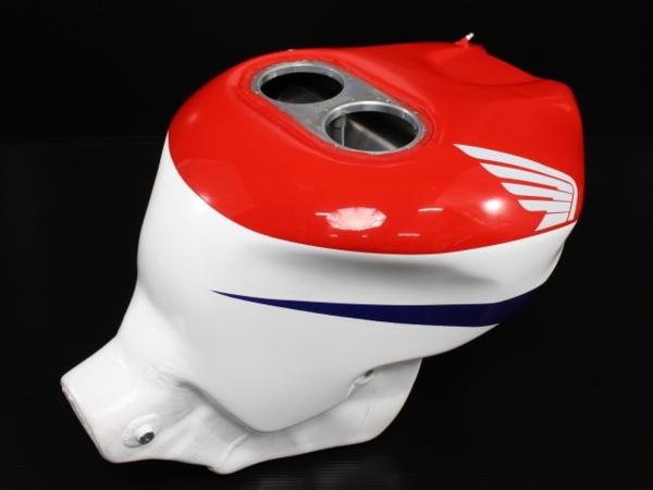 cbr1000rr sc57 タンク CBR1000RR用ビーター製耐久用24Lアルミガソリンタンク！SC57(ホンダ用
