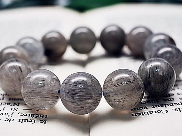 ◆13Aマダガスカル産 ブルールチル 青針 ブレス16.5mm【614Z