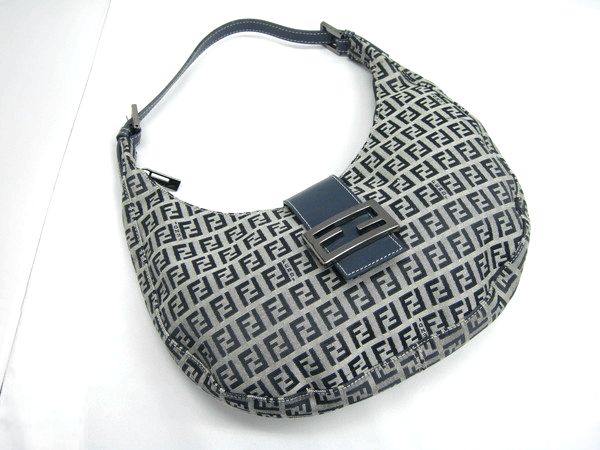 ■FENDI フェンディ ショルダーバック ズッキーノ ネイビー系
