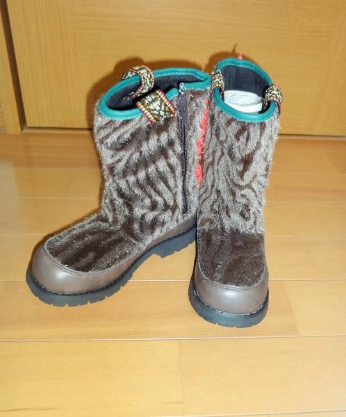 新品ブーフーウー ブーシューズ　ゼブラファーブーツ 靴 20 茶