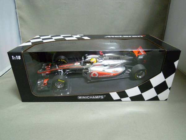 PMA 1/18 マクラーレン メルセデス MP4-26 L.ハミルトン 2011年