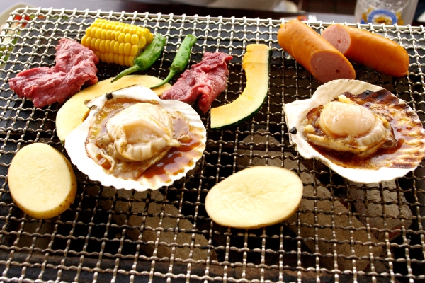 【刺身，BBQ】青森陸奥湾産殻つきホタテ 8kg 61枚前後