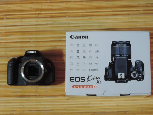 ジャンク品 Canon キャノン EOS kiss X5 ボディ 電源入らず