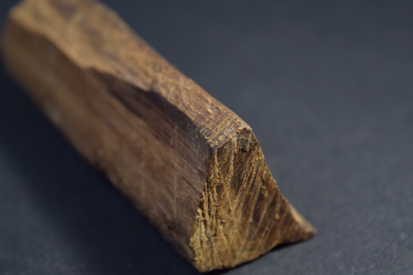 カリマンタン島産・沈水・天然100%・沈香・45.6g__香木・伽羅
