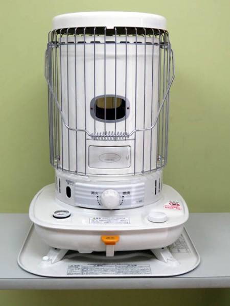 コロナ自然通気形開放式石油ストーブ’１２年製　～２３畳