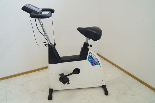 エアロバイク◆コンビ EZ102 脈拍センサー付き COMBI