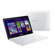 【美品】ASUS EeeBook X205TA-B-WHITE ホワイト