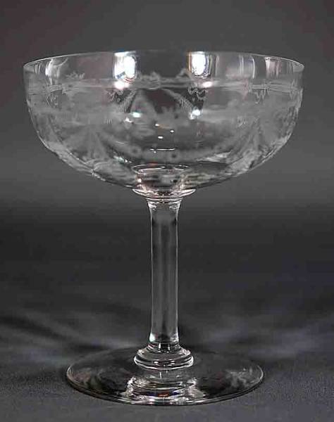 バカラ　豪華なロココ模様のデザートグラス１点