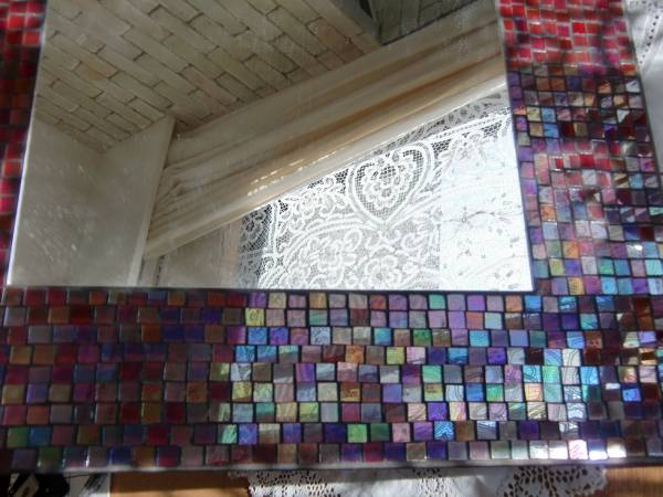 七色に光るモザイクタイルの鏡★壁掛け★ハンドメイド★レトロ