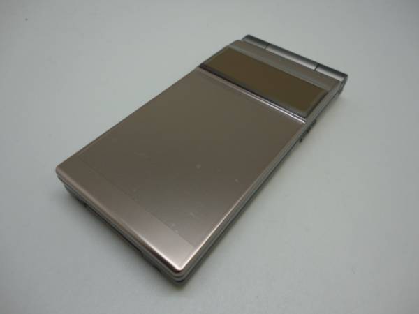 新品 P-09A ゴールド 即決 携帯電話 白ロム docomo ドコモ 6293