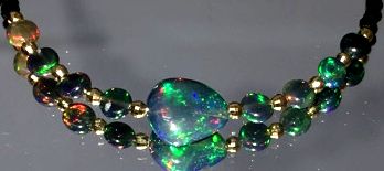 【超希少】最高級天然ブラックオパール、2.5ｃt　K18　一円～