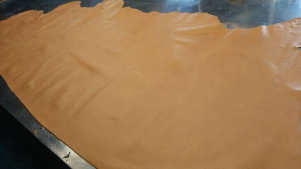 ソフトクロコ型本革綺麗なキャメル1.3mm約270X110cmA22-26