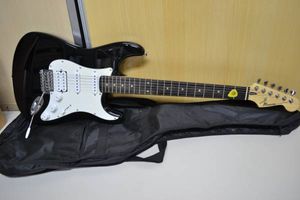 MAVIS ギターのYahoo!オークション(旧ヤフオク!)の相場・価格を見る