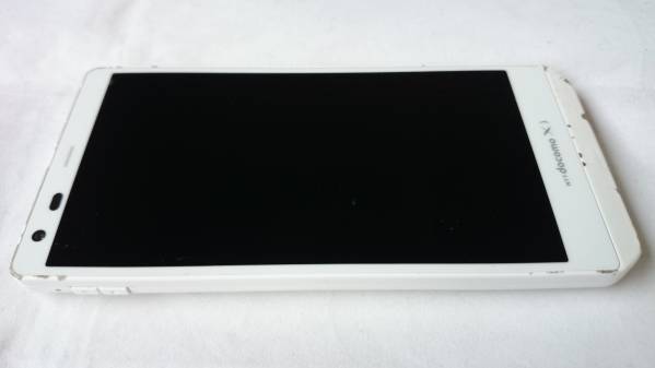 【D423】docomo SH-02E White