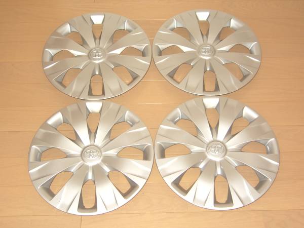 ★現行 ノア ヴォクシー80 純正 ホイールキャップ4枚 新車外し★