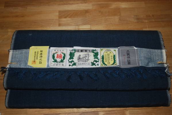 反物 結城紬 結城織物 正絹 着物 未使用品　紺色　きれいです