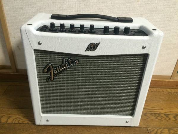 Fender Amp Mustang Ⅱ V2 中古美品　ホワイトトーレックス