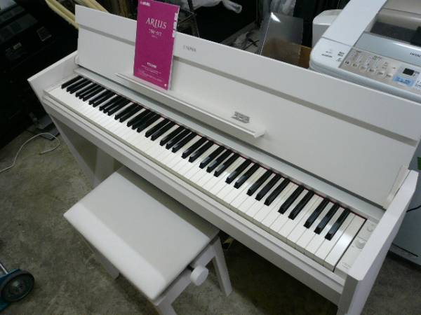 得価，低価 ヤマハ 電子ピアノ ARIUS YDP-S52 2015 ホワイト 椅子付き