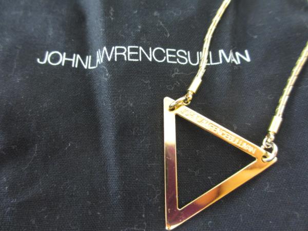 □】ジョンローレンスサリバン K18FSM トライアングルネックレス