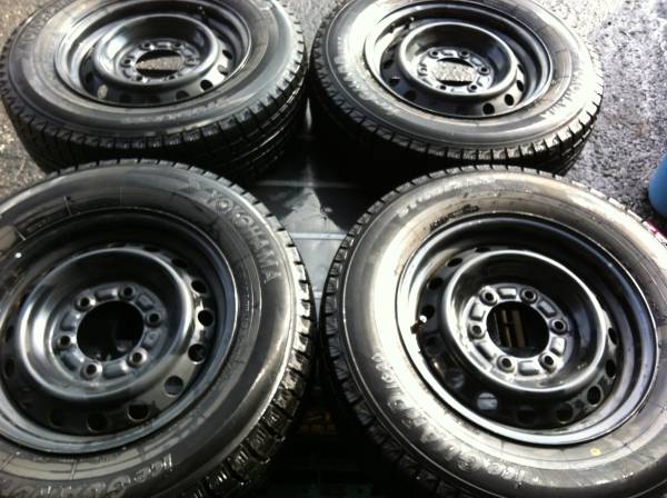 ハイエース　15×6J 139.7-6穴　205/70R15 4本