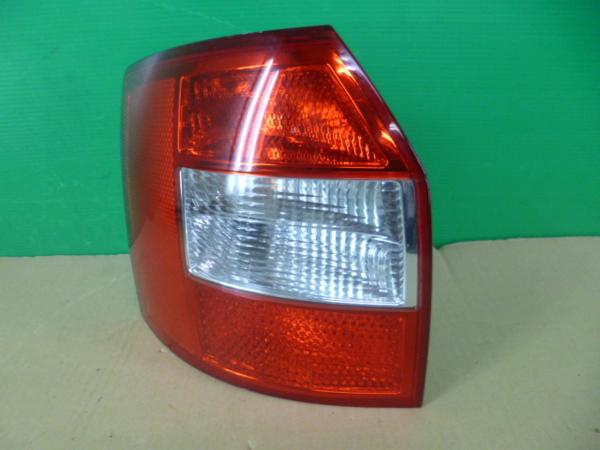 [QVQV34503]アウディA4 クワトロ 8EAMB 左 テールランプ きれい