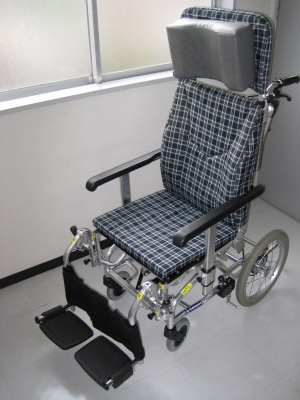 カワムラサイクル　中古ティルティング＆リクライニング車いす