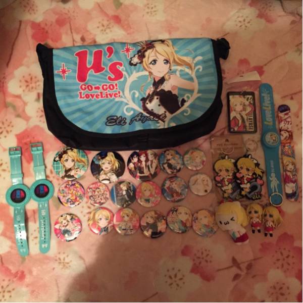 ラブライブ 絢瀬絵里 痛バック 缶バッジ等まとめ売り