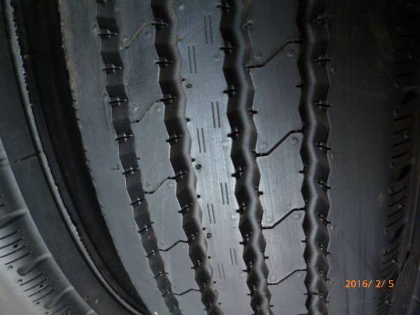 ☆205/70R16 111/109L 未使用品6本（F44AP）