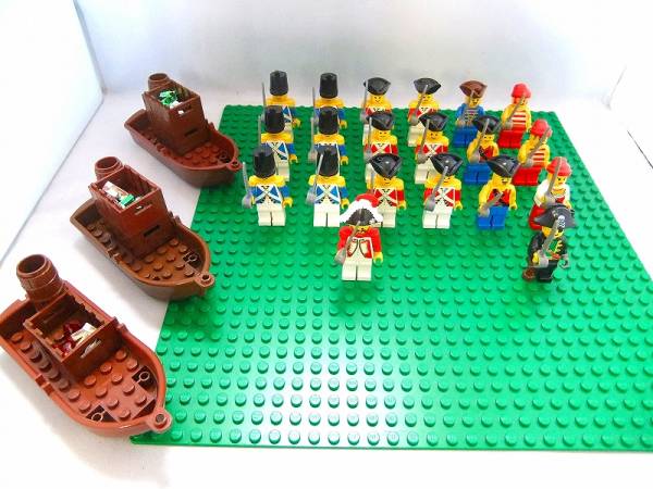 レゴ南海の勇者ミニフィグ　海賊＋海軍海兵　２０個＋小船セット