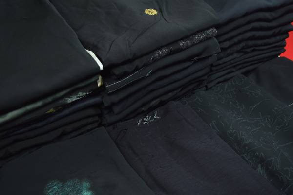 ★大量！黒色羽織35枚まとめ売り！◆漆等/リメイク材料/着物3867