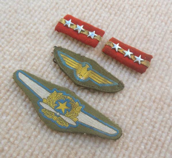 旧日本陸軍・曹長襟章、空中勤務者章、航空胸章（同一人物の品