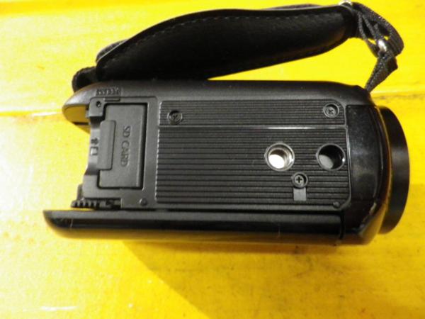 Panasonic Panasonic HC-V230M デジタルビデオカメラ 中古 HC-V230M-W