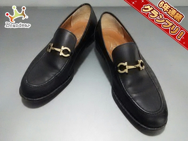 サルバトーレフェラガモ ローファー 2E メンズ ガンチーニ 黒