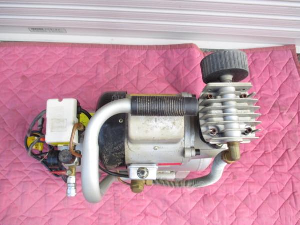 8286U☆ナカトミ☆エアーコンプレッサー☆ACP-10NC☆ジャンク☆