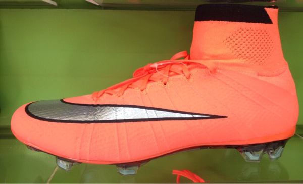 日本未発売！ナイキ マーキュリアル スーパーフライ FG 26.5cm