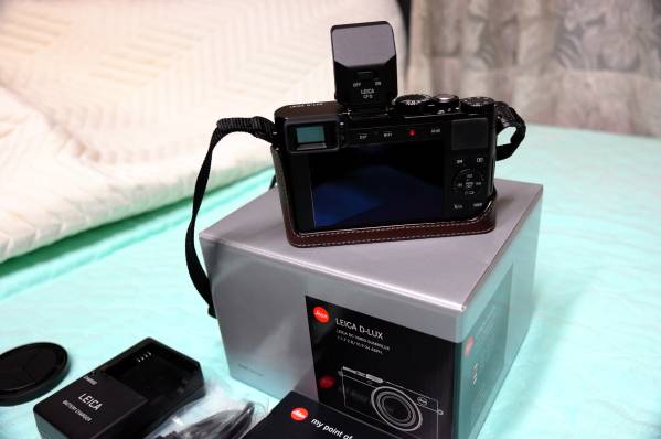 Leica D-LUX TYP109 美品 フィルムカメラ調なLeica（ライカ）の