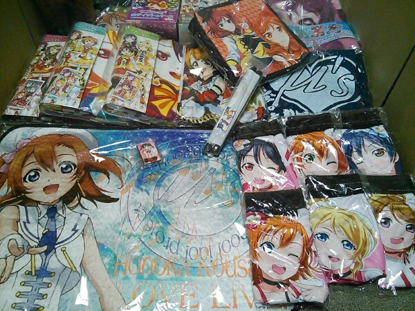 在庫処分】 ラブライブ！グッズ大量まとめ売り Tシャツ他… ご閲覧