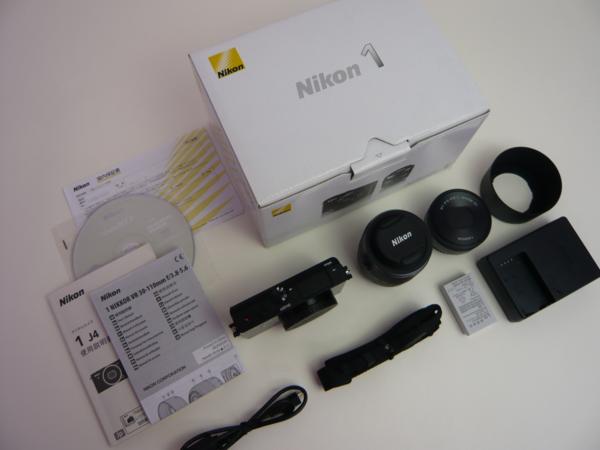 Nikon ミラーレス一眼 Nikon1 J4 ダブルズームキット黒 ほぼ新品