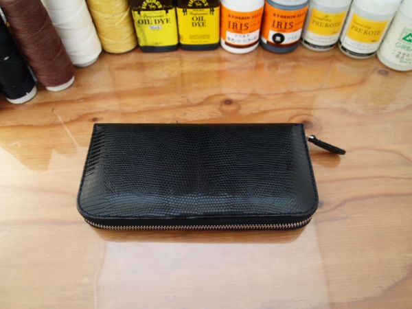 リザードラウンドファスナー長財布ブラック黒艶有売切本革限定